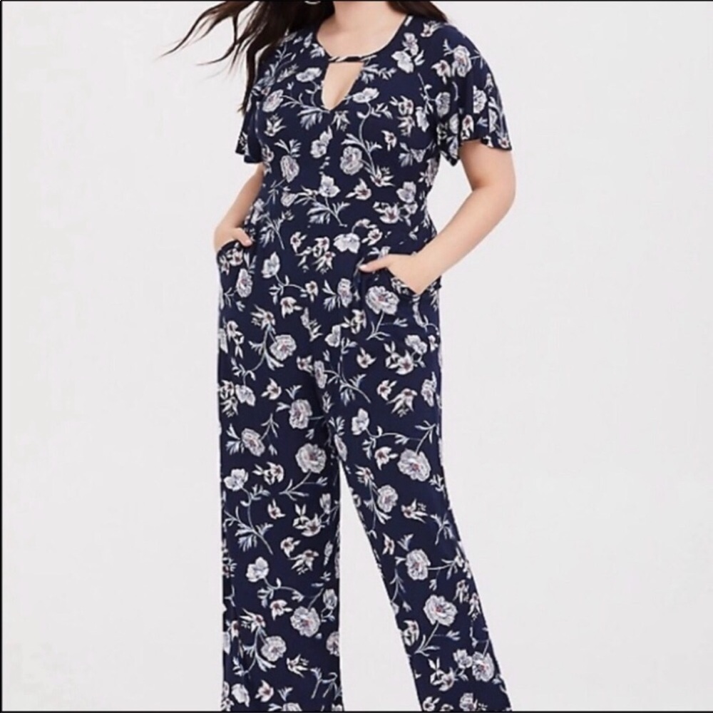 COPY - Torrid Floral Challis NWT navy and white wide leg jumpsuit size 3X